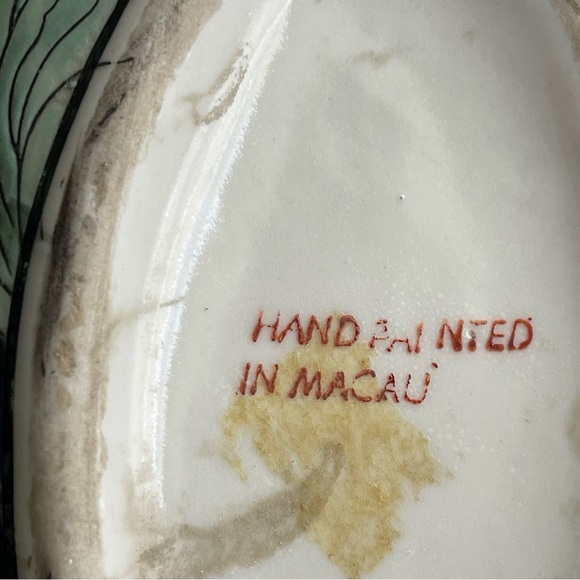 VTG Hand Painted Oval Blue Trinket Box HFP MACAU Sage Green Gilded Pink Flowers - Picture 2 of 13